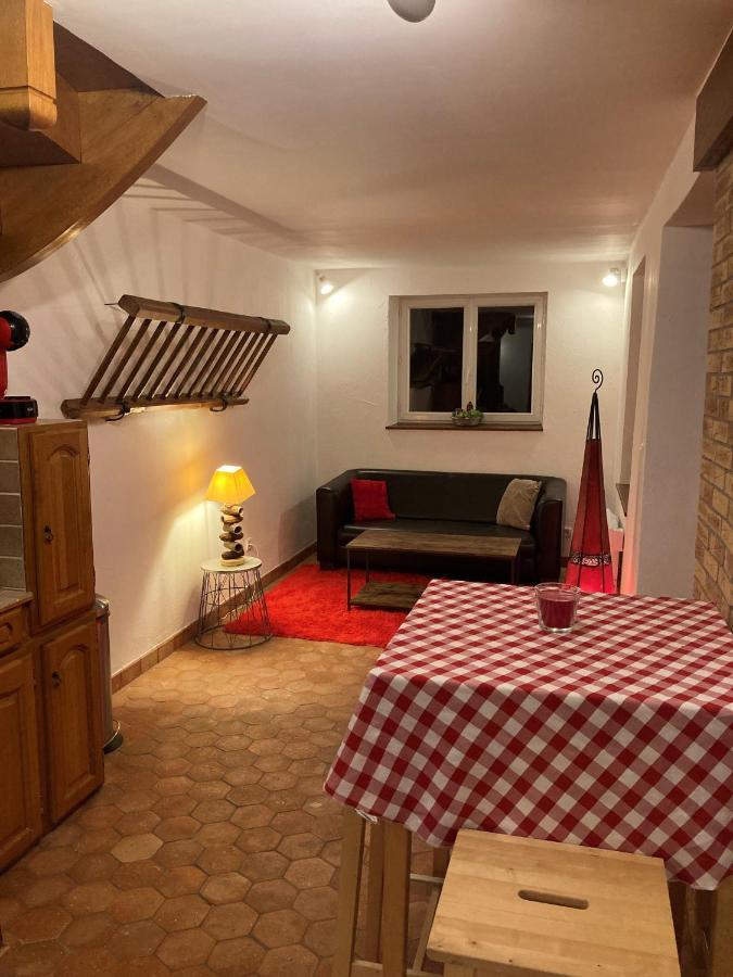 La petite maison de la vallée Bazainville Exterior foto